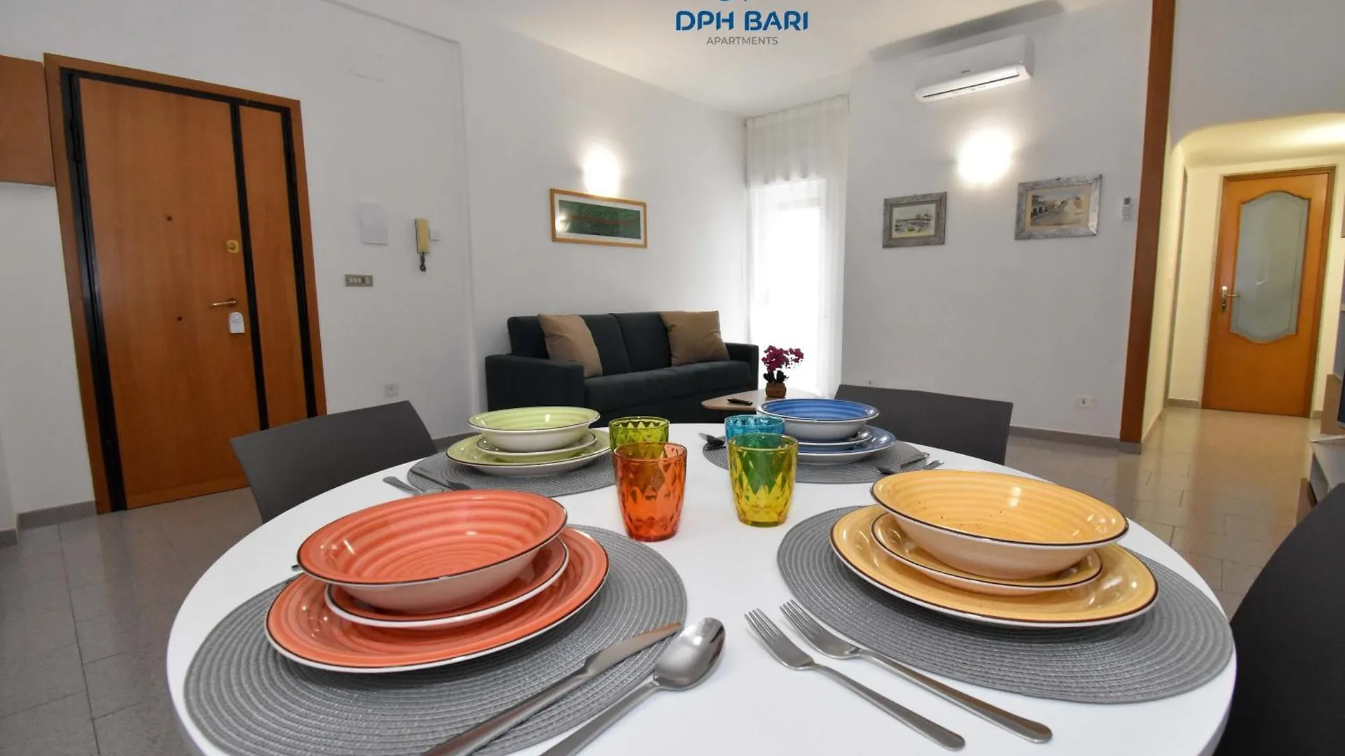 Dph Bari Apartments - Dei Mille 0*,  Italy